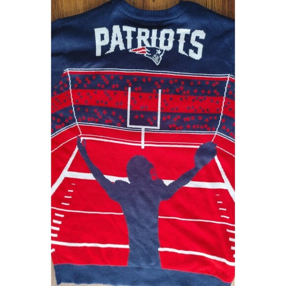 NEW ENGLAND PATRIOTS LIGHT UP Ultimate Fan Team Large Sweater LED -- SEE VIDEO! - Picture 7 of 8